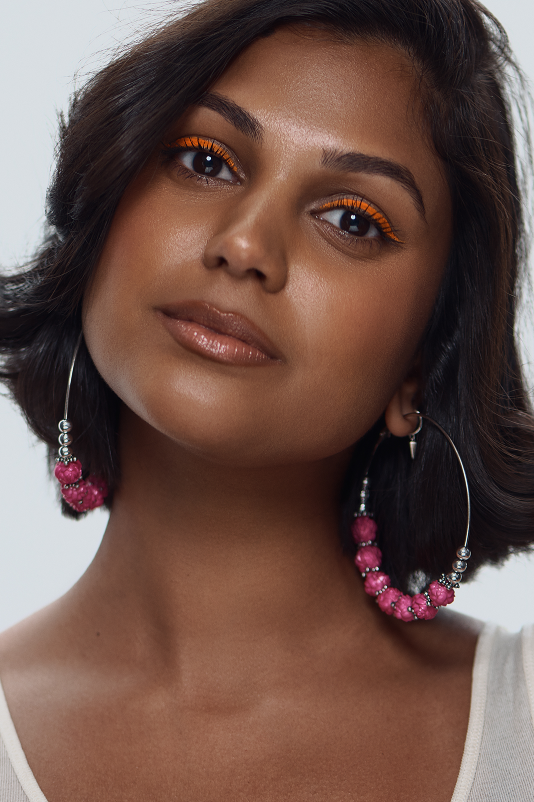 Ashunta Sheriff Beauty UV Vegan Paint Liners